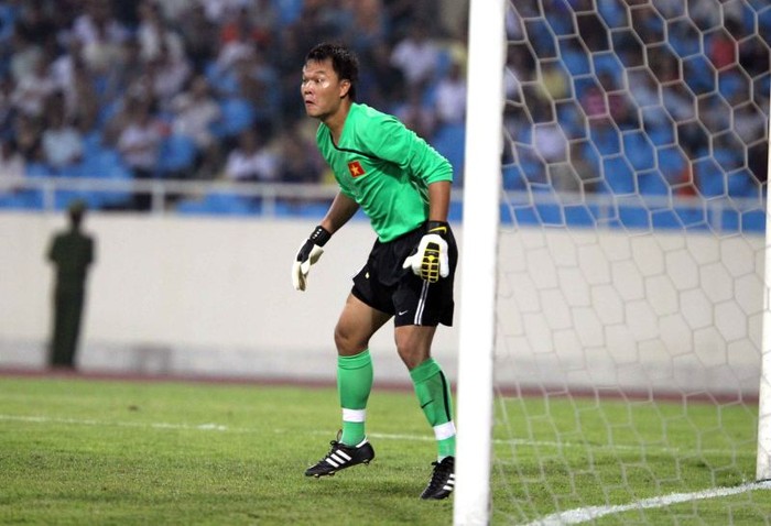 Sau giải đấu thành công đó, Hồng Sơn nhận được một loạt giải thưởng: Cầu thủ xuất sắc nhất AFF Cup năm 2008, Top 10 thủ môn xuất sắc nhất châu Á năm 2008.